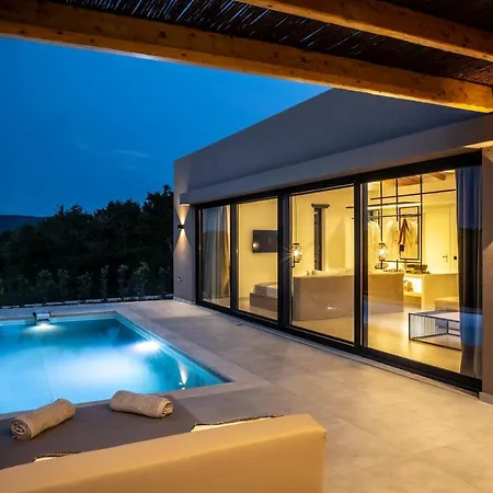 Amahle Luxury * Antipata (Erisos)
