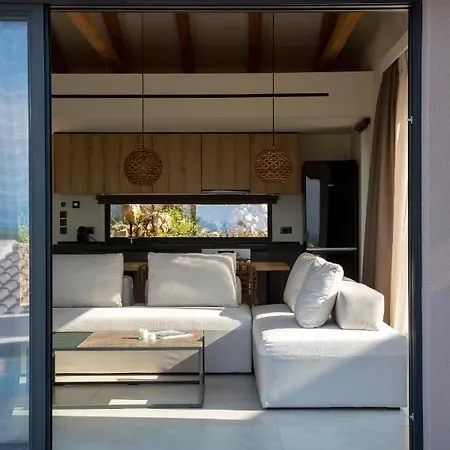 Amahle Luxury Вилла