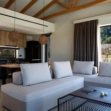 Amahle Luxury * Antipata